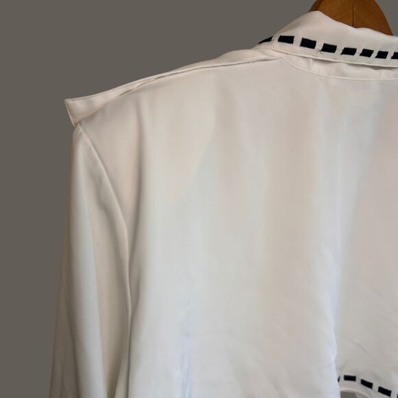 Vintage Tess Large Stitch Button Front Blouse - Picture 6 of 9